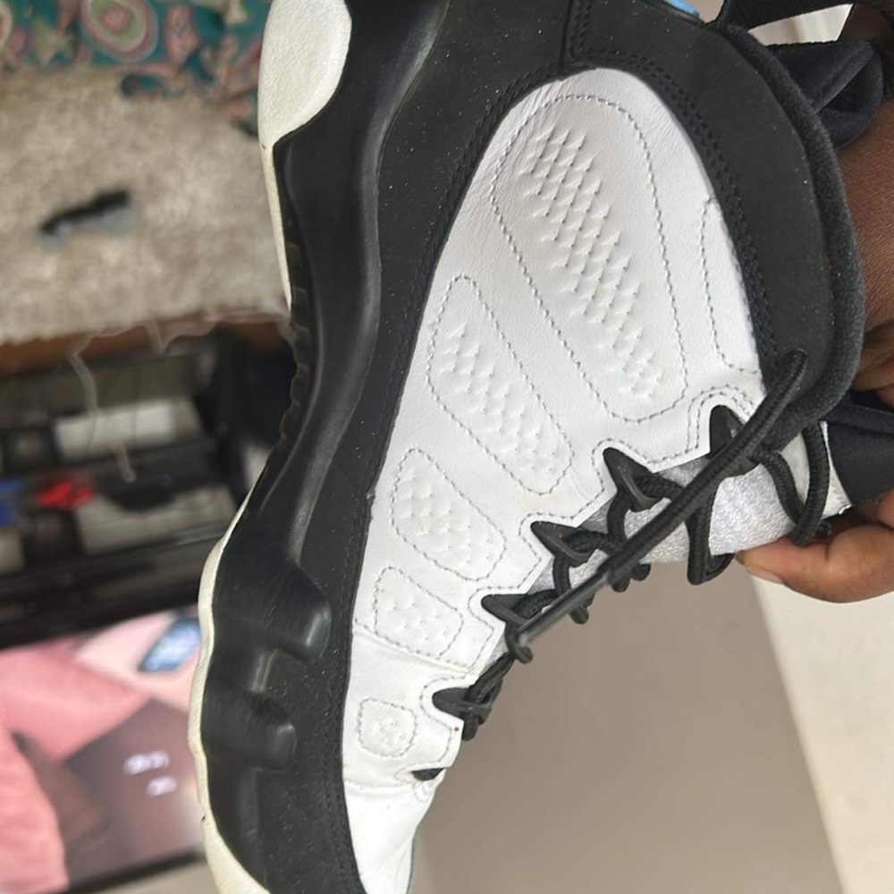 Retro Jordan size 5.5 in big kids size